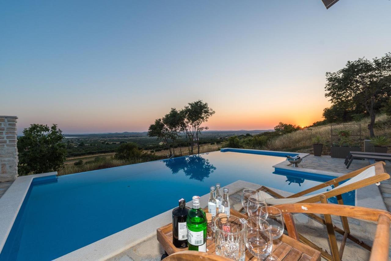 Brand New Villa Cara D Oro, Vrana Vrana  外观 照片