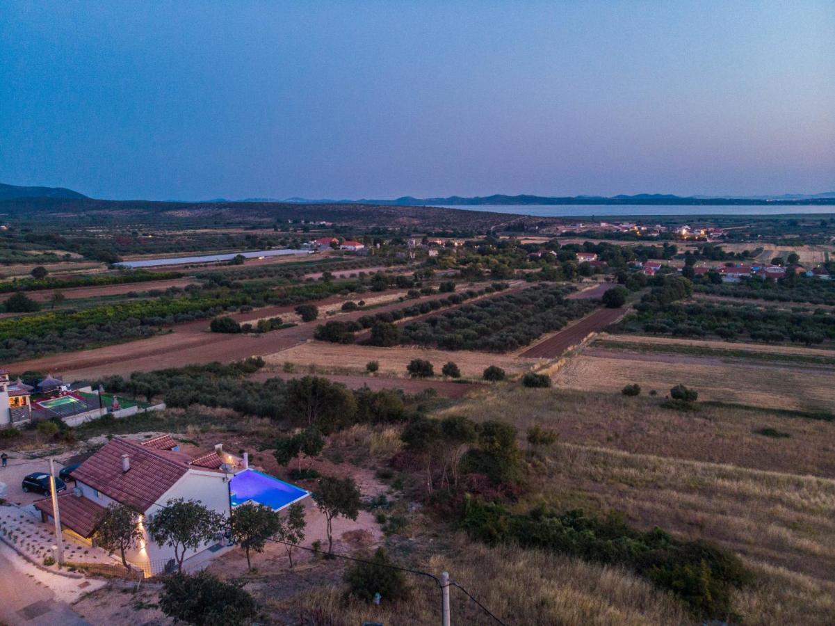 Brand New Villa Cara D Oro, Vrana Vrana  外观 照片